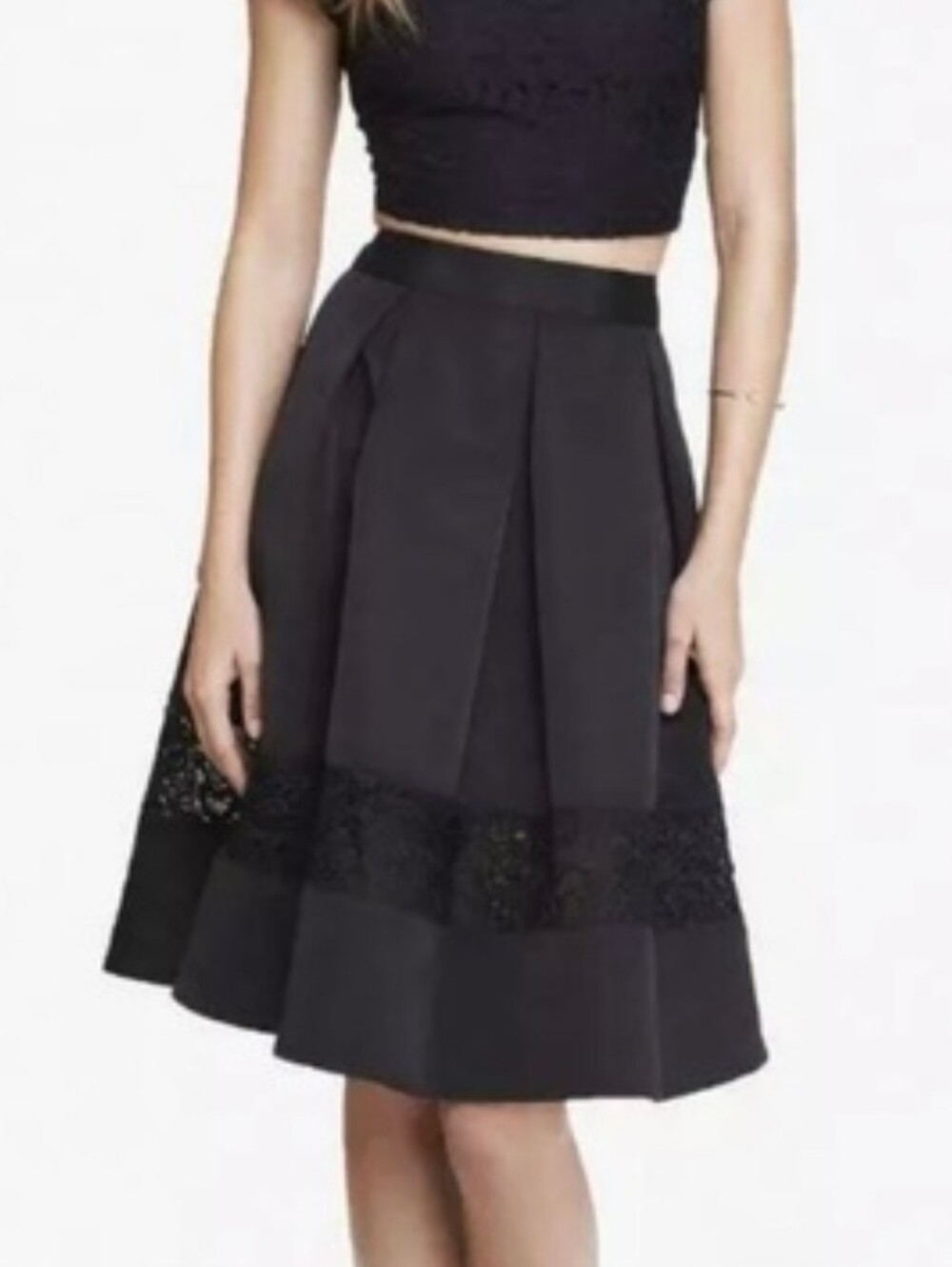 Women's Express Black  Skirt Sz 10 NWT